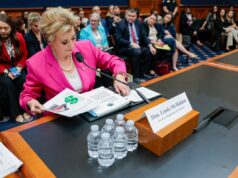 Alerta emitido sobre a mudança no ‘grau profissional’ de enfermagem que ocorrerá neste verão Education Secretary Linda McMahon testifies before the House Committee on Education and Workforce at the Rayburn House Office Building in Washington on May 14, 2026. (Photo by Heather Diehl/Getty Images)