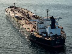 Alerta levantado sobre a ameaça de guerra híbrida da Frota Sombria da Rússia à OTAN This aerial picture from October 1, 2025, shows the tanker Boracay from Russia's so-called shadow fleet off the coast of the western France port of Saint-Nazaire.