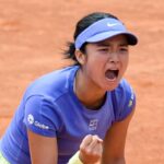 Alex Eala reage durante uma partida do Aberto da Itália de 2026 contra Wang Xinyu nas oitavas de final.