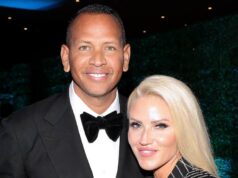 Alex Rodriguez e a namorada Jaclyn Cordeiro se separam após 3 anos de namoro A Rod compartilha suas próprias palavras sobre como decidir sua própria direção enquanto a ex-Jennifer Lopez pede divórcio