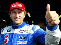 Alex Zanardi morto aos 59: Ex-estrela da Fórmula 1 que perdeu ambas as pernas em um acidente de corrida antes de ganhar QUATRO medalhas de ouro paraolímpicas falece conforme comunicado de divulgação da família O ex-astro da Fórmula 1 Alex Zanardi morreu aos 59 anos, disse sua família