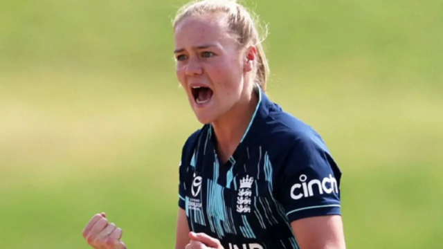 Alexa Stonehouse recebe a primeira convocação do ODI feminino da Inglaterra
