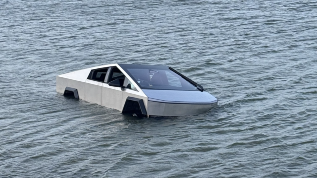 Alguém dirigiu um Tesla Cybertruck em um lago para testar o Wade Mode. Não terminou bem.
