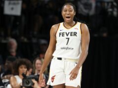 Aliyah Boston da Fever recebe atualização positiva sobre lesões LAS VEGAS, NEVADA - SEPTEMBER 23: Aliyah Boston #7 of the Indiana Fever reacts after being called for an offensive foul against the Las Vegas Aces in the first quarter of Game Two of the 2025 WNBA Playoffs semifinals at Michelob ULTRA Arena on September 23, 2025 in Las Vegas, Nevada. (Photo by Ian Maule/Getty Images)