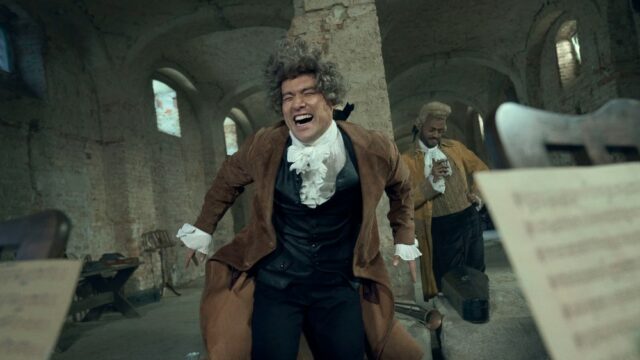 'Amadeus' de Starz é uma reimaginação linda, mas superficial do conto clássico: crítica de TV 
