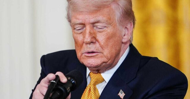A maioria dos americanos acredita que poderia vencer Donald Trump numa luta física.