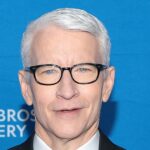 Anderson Cooper assina ‘60 Minutes’ após quase 20 anos como correspondente