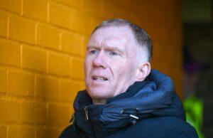 Anderson relembra Paul Scholes levando companheiro de equipe do Man Utd às lágrimas Anderson relembra Paul Scholes levando companheiro de equipe do Man Utd às lágrimas