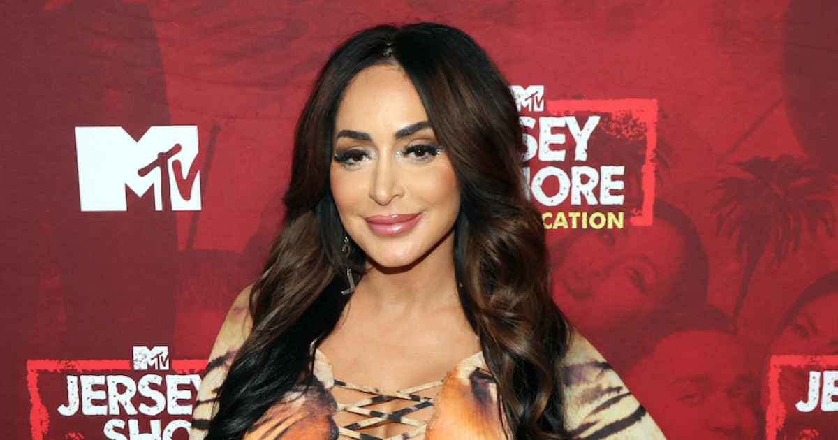 Jersey Shore Angelina Pivarnick detalha por que ela quase desistiu do spinoff de férias em família