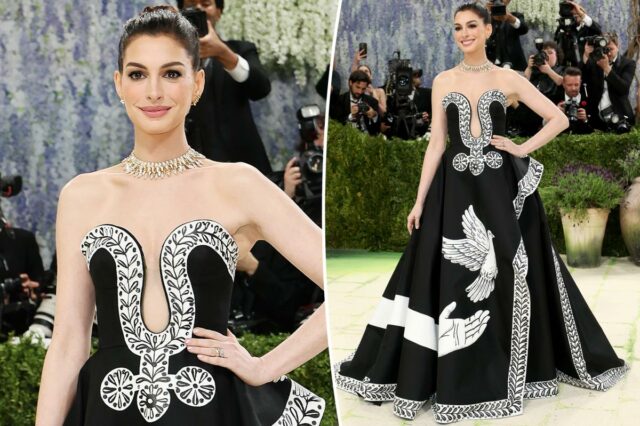 Anne Hathaway fica poética no tapete vermelho do Met Gala 2026
