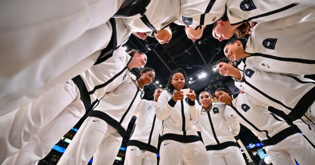 Apple TV anuncia novas documentações sobre o time de basquete feminino da UConn

