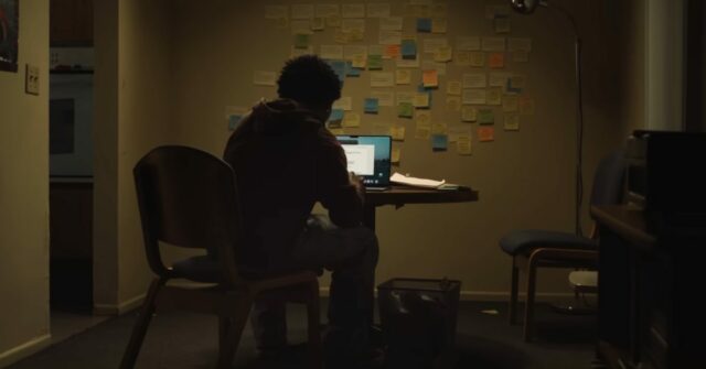 Apple lança novo vídeo do Mac que diz ‘Grandes ideias começam aqui’
