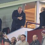 O príncipe William estava radiante ao ver seu time do Aston Villa chegar à final da Liga Europa