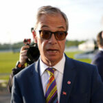 As eleições gerais agora dizem Farage enquanto o governo trabalhista se move para mudar o primeiro-ministro