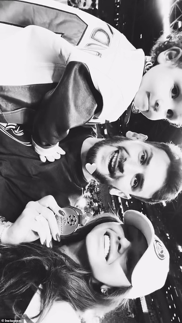 Nitsa Tavadze, esposa da estrela do PSG Khvicha Kvaratskhelia, compartilhou uma série de lindas fotos comemorando