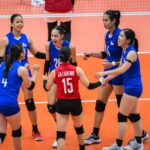 Alas Pilipinas durante um jogo contra a Indonésia na partida pela medalha de bronze do vôlei feminino do SEA Games 2025.