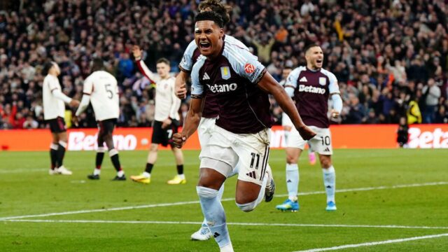 Aston Villa vence o Liverpool por 4 a 2 e se classifica para a Liga dos Campeões
