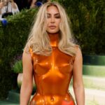 Até Kim Kardashian usa este óleo corporal de US $ 25 para estrias