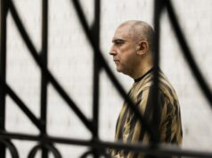 Atef Najib enfrenta pelo menos 10 acusações em julgamento histórico na Síria Atef Najib enfrenta pelo menos 10 acusações em julgamento histórico na Síria