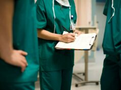 Atualização sobre vistos nos EUA: Médicos estrangeiros atingidos pela proibição de viagens recebem isenção Atualização sobre vistos nos EUA: Médicos estrangeiros atingidos pela proibição de viagens recebem isenção