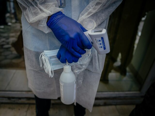 Autoridades dos EUA dizem que missionário que contraiu Ebola a Autoridades dos EUA dizem que missionário que contraiu Ebola a caminho da Alemanha
