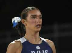 Autoridades tomam uma decisão ousada no pódio depois que atleta trans domina as finais da Califórnia Autoridades tomam uma decisão ousada no pódio depois que atleta trans domina as finais da Califórnia