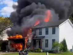 Avião monomotor bate em casa em Ohio, matando 2 Avião monomotor bate em casa em Ohio, matando 2