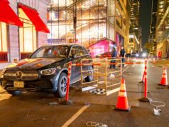 Avó morre após sair do carro em um bueiro aberto em Nova York Donike Gocaj morreu depois de cair em um bueiro descoberto, um dos muitos perigos que os nova-iorquinos temem.