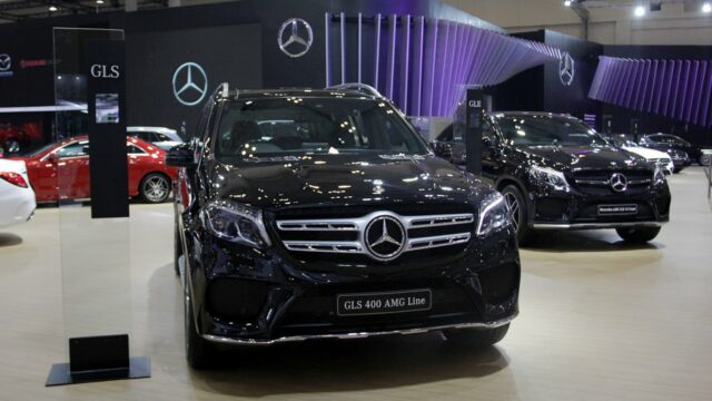 BMW vs Mercedes-Benz: Lebih Laku Mana na Indonésia?
