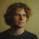'Backrooms' marca estreia global de US $ 118 milhões enquanto Kane Parsons se torna o diretor mais jovem a chegar ao topo das bilheterias