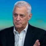 Banco de US$ 52 bilhões dando o golpe ao “capital humano de menor valor”