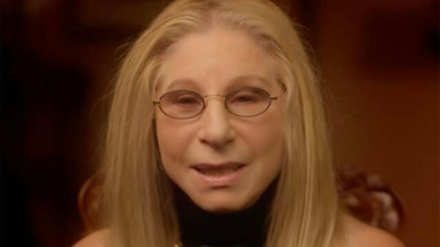 Barbra Streisand envia mensagem em vídeo de agradecimento ao Festival Barbra Streisand envia mensagem em vídeo de agradecimento ao Festival de Cinema de Cannes pela Palma Honorária: 'Merci Beaucoup e Vive La Cinema!'