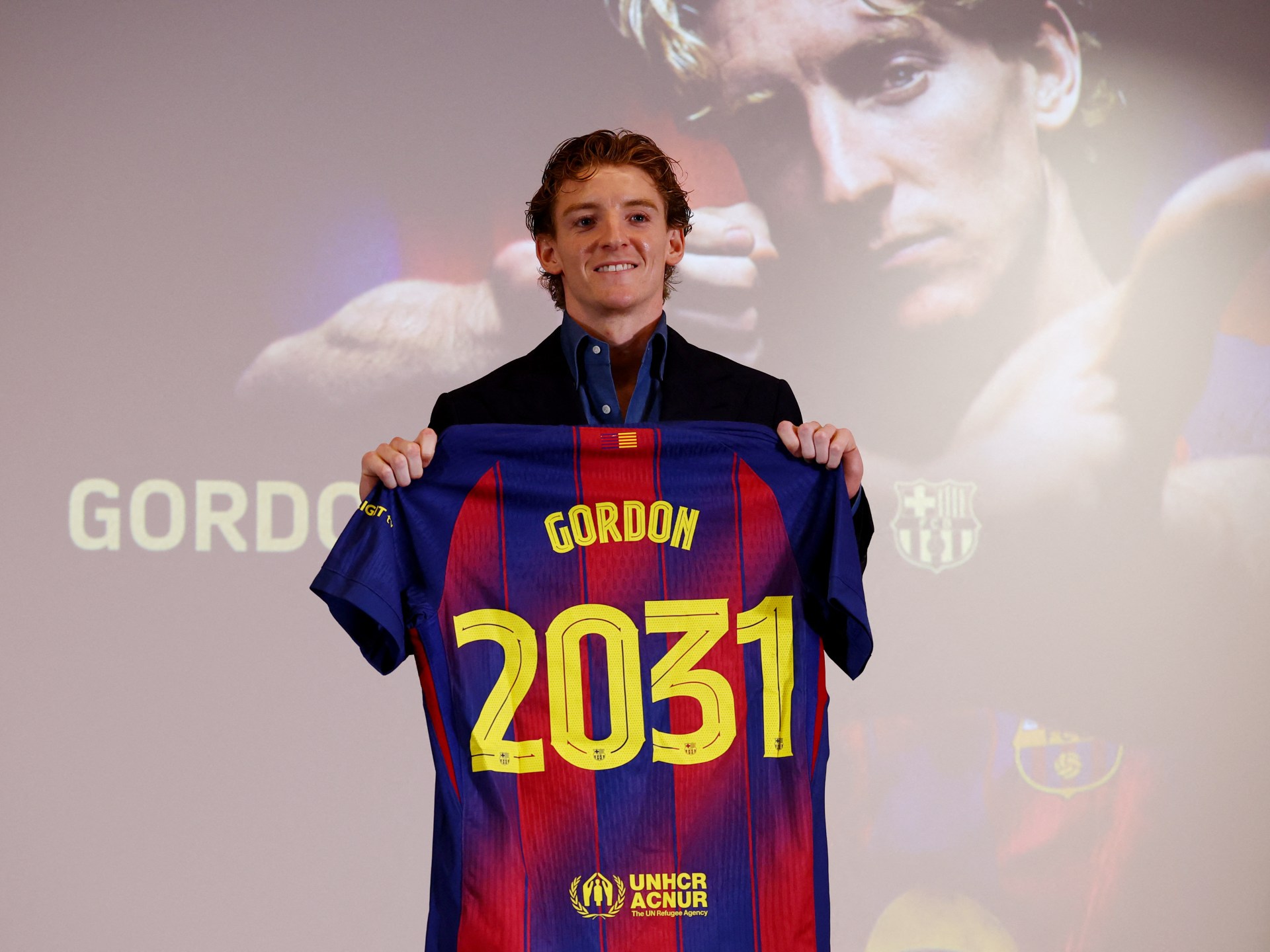Barcelona contrata o atacante inglês Anthony Gordon, do Newcastle