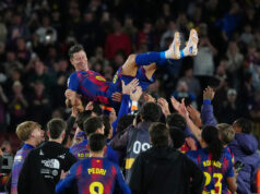 Barcelona vence na despedida de Robert Lewandowski Roberto LewandowskiBarcelona