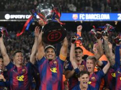 Barcelona venceu o Real Madrid por 2 a 0 no El Clasico e manteve o título da La Liga O atacante inglês nº 14 do Barcelona, Marcus Rashford (R), comemora o primeiro gol de seu time durante a partida de futebol da liga espanhola entre FC Barcelona e Real Madrid CF no Estádio Camp Nou, em Barcelona, em 10 de maio de 2026. (Foto de Lluis GENE / AFP)