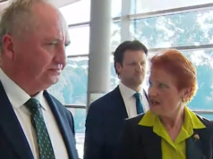Barnaby Joyce explica o momento em que o assessor de Pauline Hanson diz ao repórter para ‘calar a boca’ Barnaby Joyce explica o momento em que o assessor de Pauline Hanson diz ao repórter para ‘calar a boca’