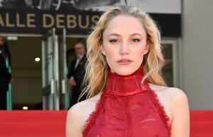 Bebês assassinados, machados enterrados em cabeças e uma monstruosa Maika Monroe: ‘Victorian Psycho’ choca Cannes em ovação de 5 minutos Bebês assassinados, machados enterrados em cabeças e uma monstruosa Maika Monroe: 'Victorian Psycho' choca Cannes em ovação de 5 minutos