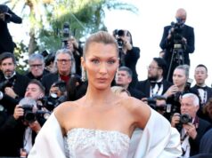 Bella Hadid faz rara aparição no tapete vermelho no Festival de Cinema de Cannes Bella Hadid Vestido transparente Breakout 309