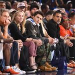 O superfã do Knicks, Timothee Chalamet, esteve no jogo de Nova York contra o Cavaliers na terça-feira