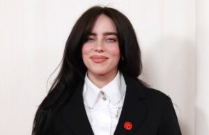 Billie Eilish detalha como ela suprime os tiques da síndrome de Tourette Reportagem Billie Eilish acusa repórter de exibi-la no tapete vermelho