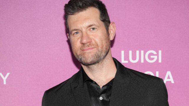 Billy Eichner sobre o desejo de que sua 'voz real' Billy Eichner sobre o desejo de que sua 'voz real' seja ouvida em memórias 'extremamente pessoais' apenas com áudio e 'Pessoas implorando' para que ele traga de volta 'Billy na rua'