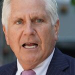 O candidato republicano ao governo, Bruce Blakeman, diz que quer investir em um fundo discricionário estadual de quase US$ 4 bilhões reservado para ajudar a manter Nova York à tona durante crises econômicas, a fim de fornecer alívio fiscal imediato aos residentes do estado.