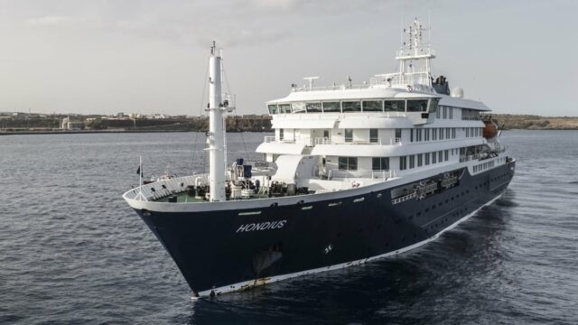 Blogueiro de viagens em navio de cruzeiro infectado pelo hantavírus: eram pessoas
