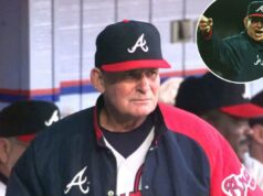 Bobby Cox, lendário técnico do Braves e membro do Hall da Fama, morreu aos 84 anos Bobby Cox com uniforme do Braves, segurando uma xícara e papéis no banco de reservas.