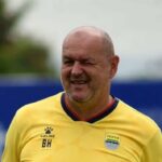 Bojan Hodak Sebut Persib x Persija Derbi Terbaik Ásia Tenggara