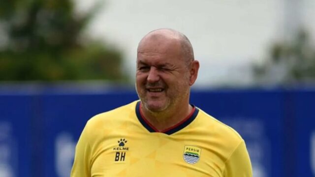 Bojan Hodak Sebut Persib x Persija Derbi Terbaik Ásia Tenggara
