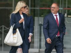 Bombeiro testa que perdeu a maior parte de US$ 110 mil em economias para a aposentadoria depois de investir em empresas negadas por Andrew Left Bombeiro testa que perdeu a maior parte de US$ 110 mil em economias para a aposentadoria depois de investir em empresas negadas por Andrew Left