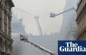 Bombeiros do Reino Unido são chamados para disparar uma bateria de íons de lítio a cada cinco horas Bombeiros do Reino Unido são chamados para disparar uma bateria de íons de lítio a cada cinco horas