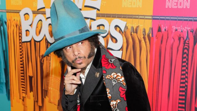 Boots Riley compra X Premium de Elon Musk para sustentar a onda de postagens de 'I Love Boosters': 'They Got Me'
