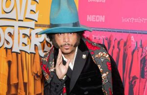 Boots Riley diz que Cannes não escolheu ‘I Love Boosters’ ou ‘Sorry to Bother You’ e escolheu ‘The Idol’ em vez de ‘I’m a Virgo’: ‘Eles simplesmente não gostam das minhas coisas. Tudo certo’ Boots Riley diz que Cannes não escolheu 'I Love Boosters' ou 'Sorry to Bother You' e escolheu 'The Idol' em vez de 'I'm a Virgo': 'Eles simplesmente não gostam das minhas coisas. Tudo certo'
